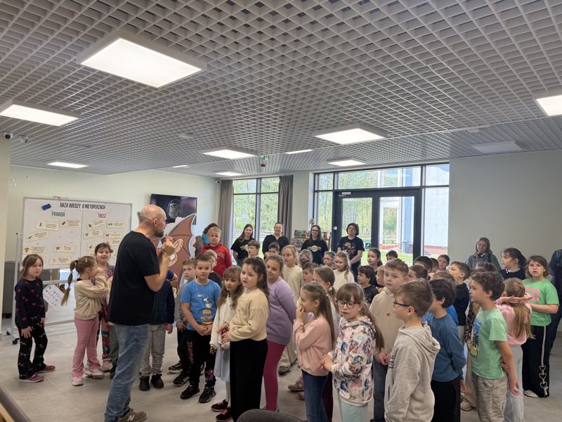 Zajęcia dla grupy szkolnej w Akademii Przyrody